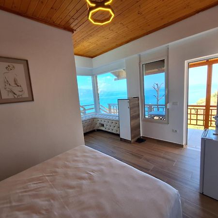 Flower Hill Vlorë Екстериор снимка