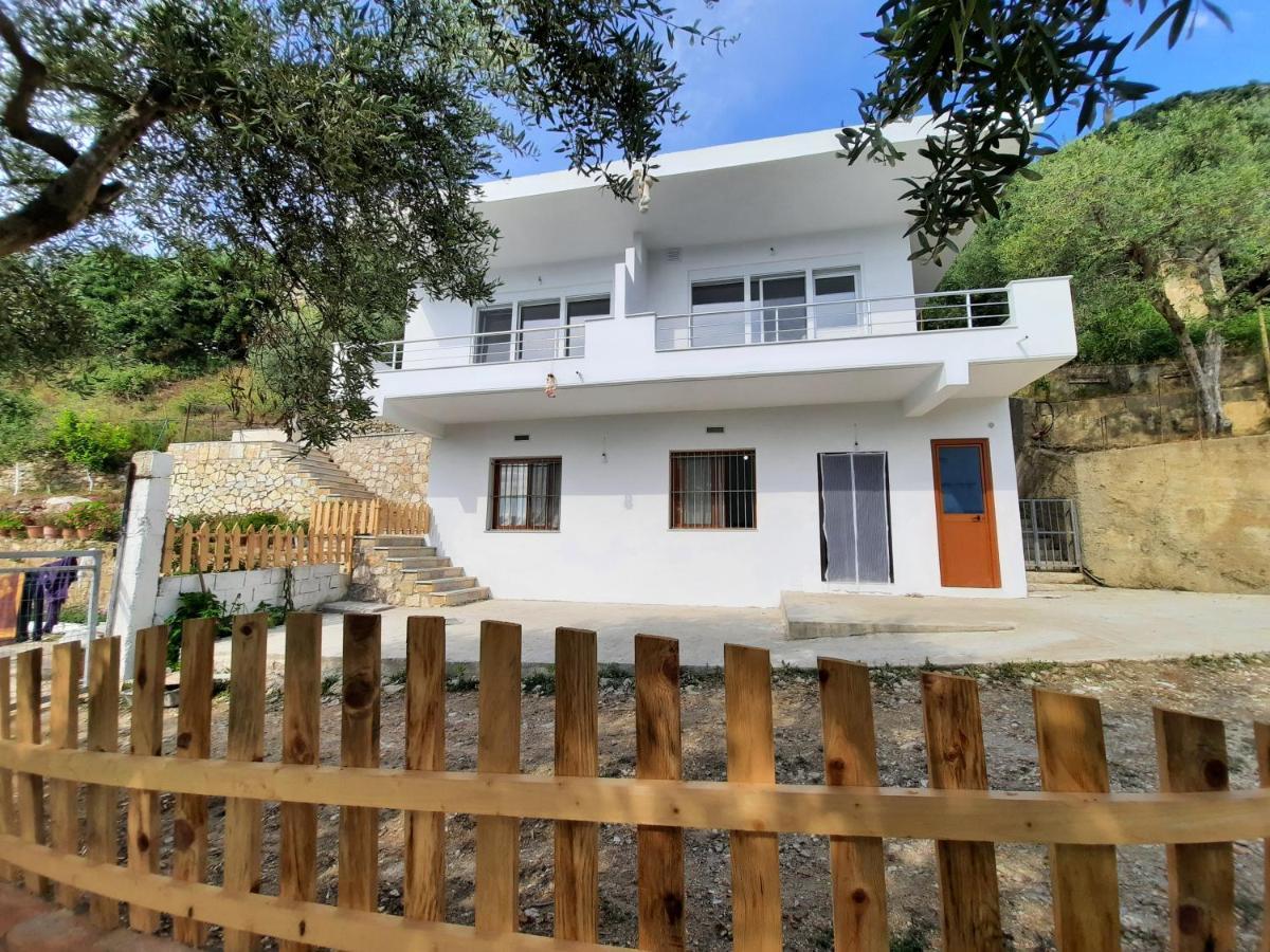 Flower Hill Vlorë Екстериор снимка