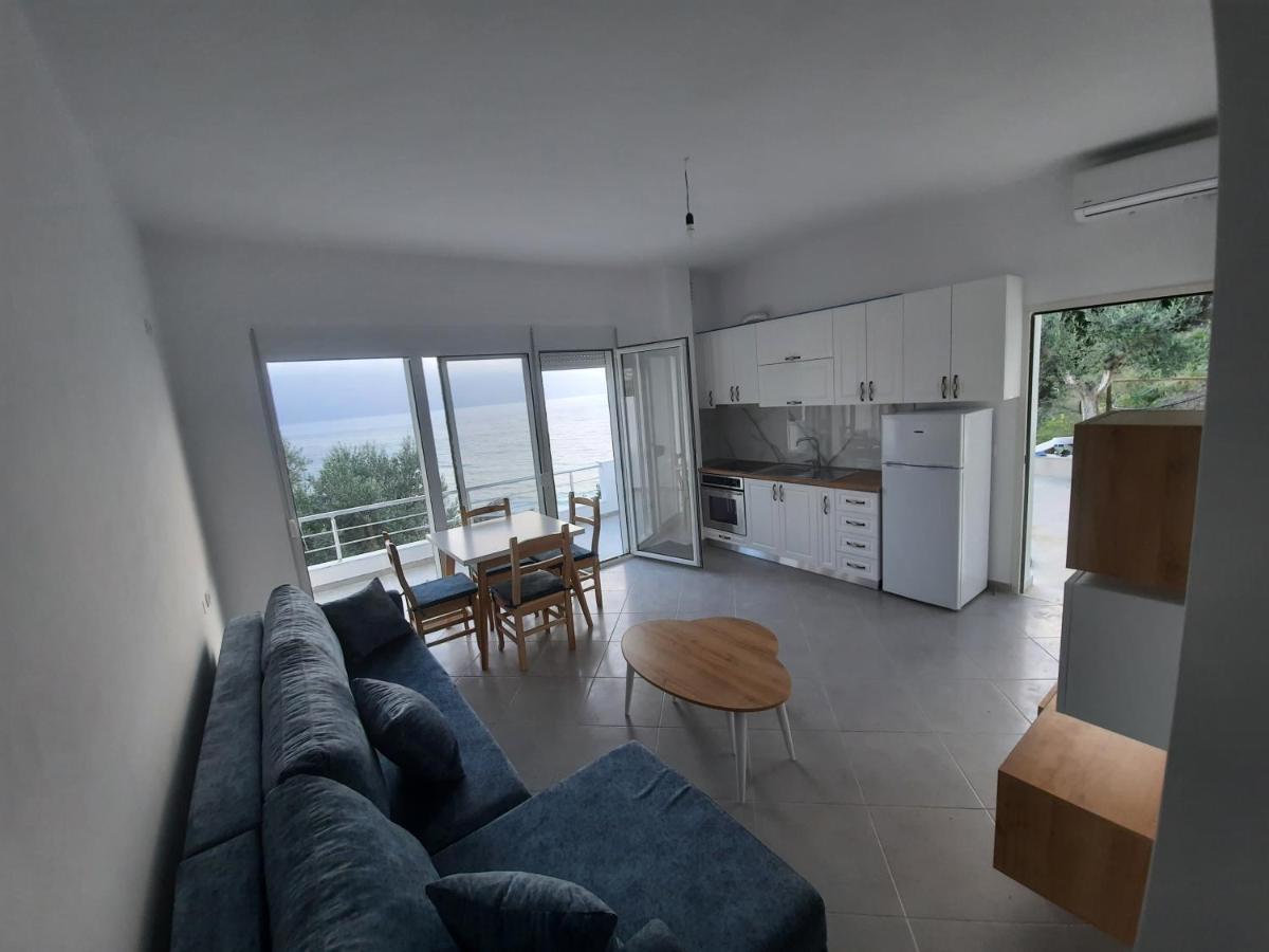 Flower Hill Vlorë Екстериор снимка