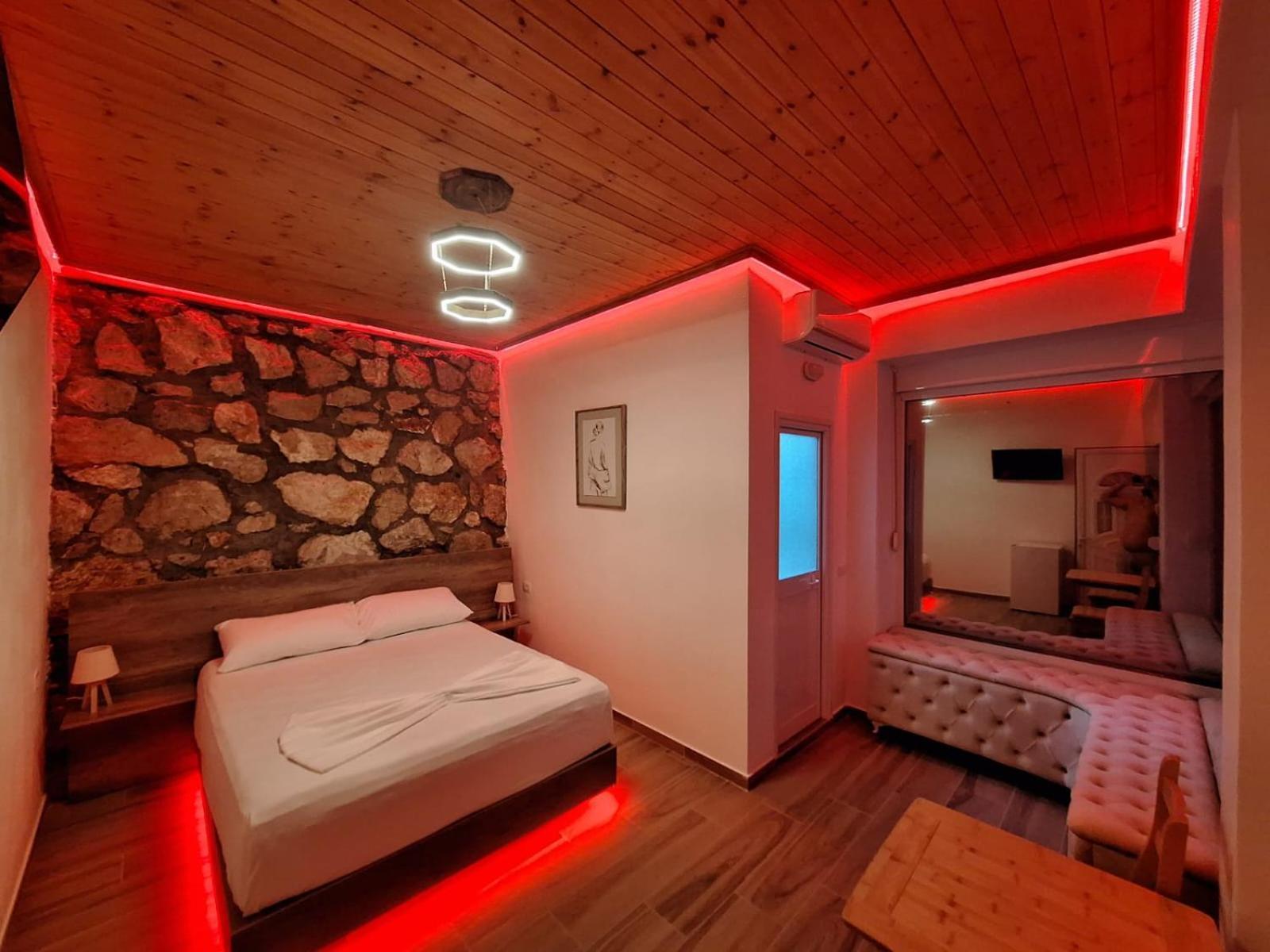 Flower Hill Vlorë Екстериор снимка